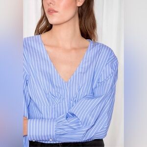 & Other Stories Cropped Long Sleeve Blouse Women’s Size 6